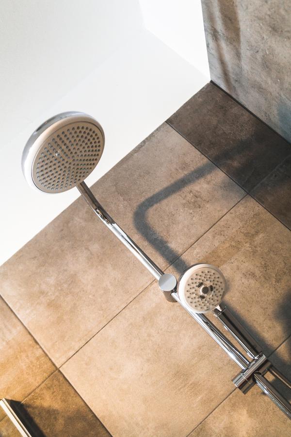 Silesia Residence Οστράβα Εξωτερικό φωτογραφία A shower