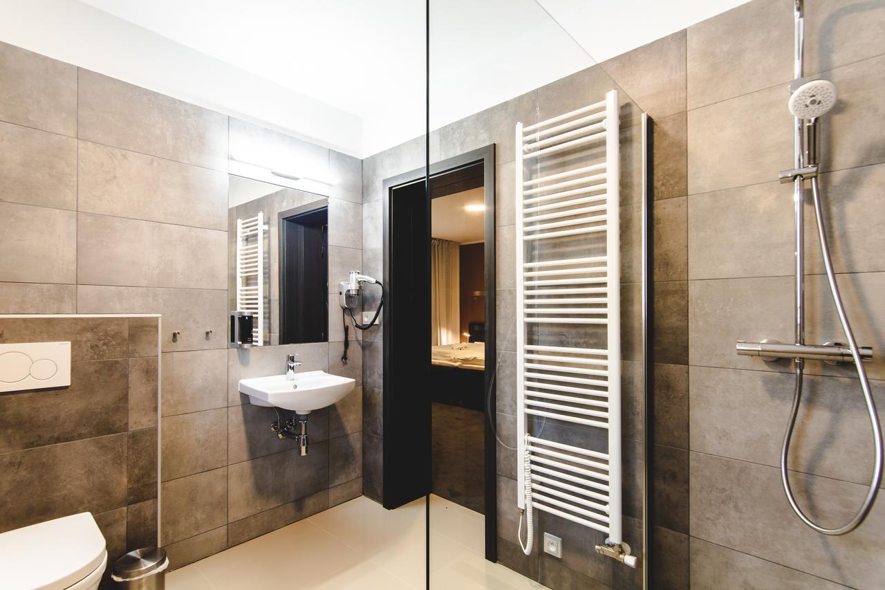 Silesia Residence Οστράβα Εξωτερικό φωτογραφία A heated towel rail