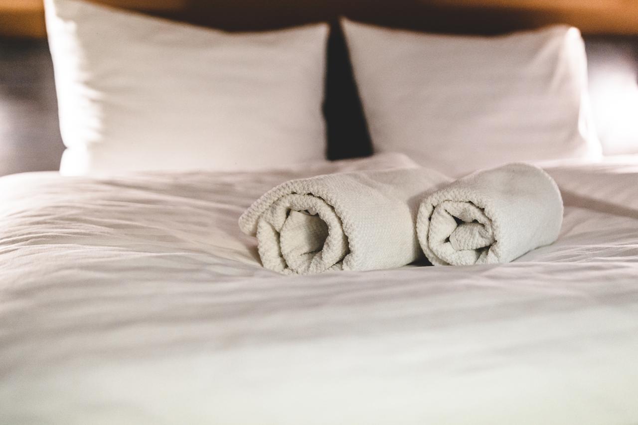 Silesia Residence Οστράβα Εξωτερικό φωτογραφία Bath towels on a bed